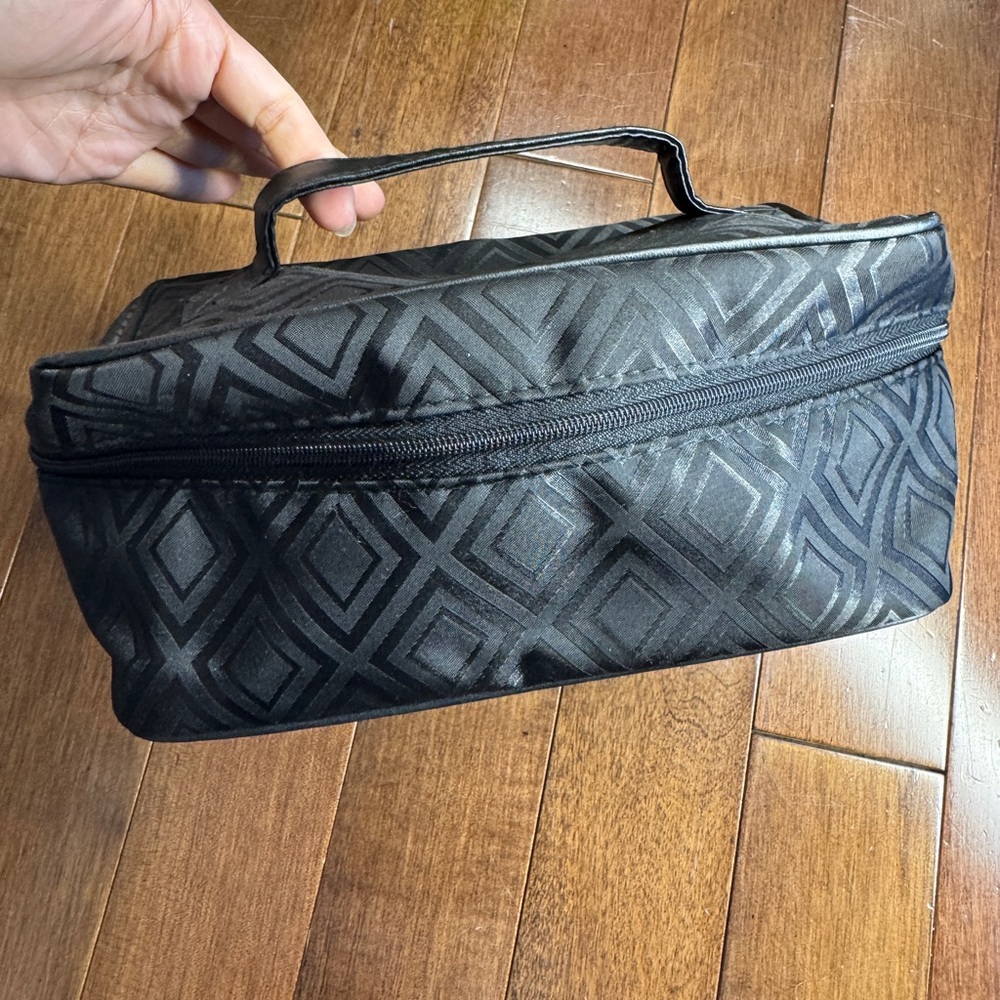 Estée Lauder Black Travel Cosmetic Bag